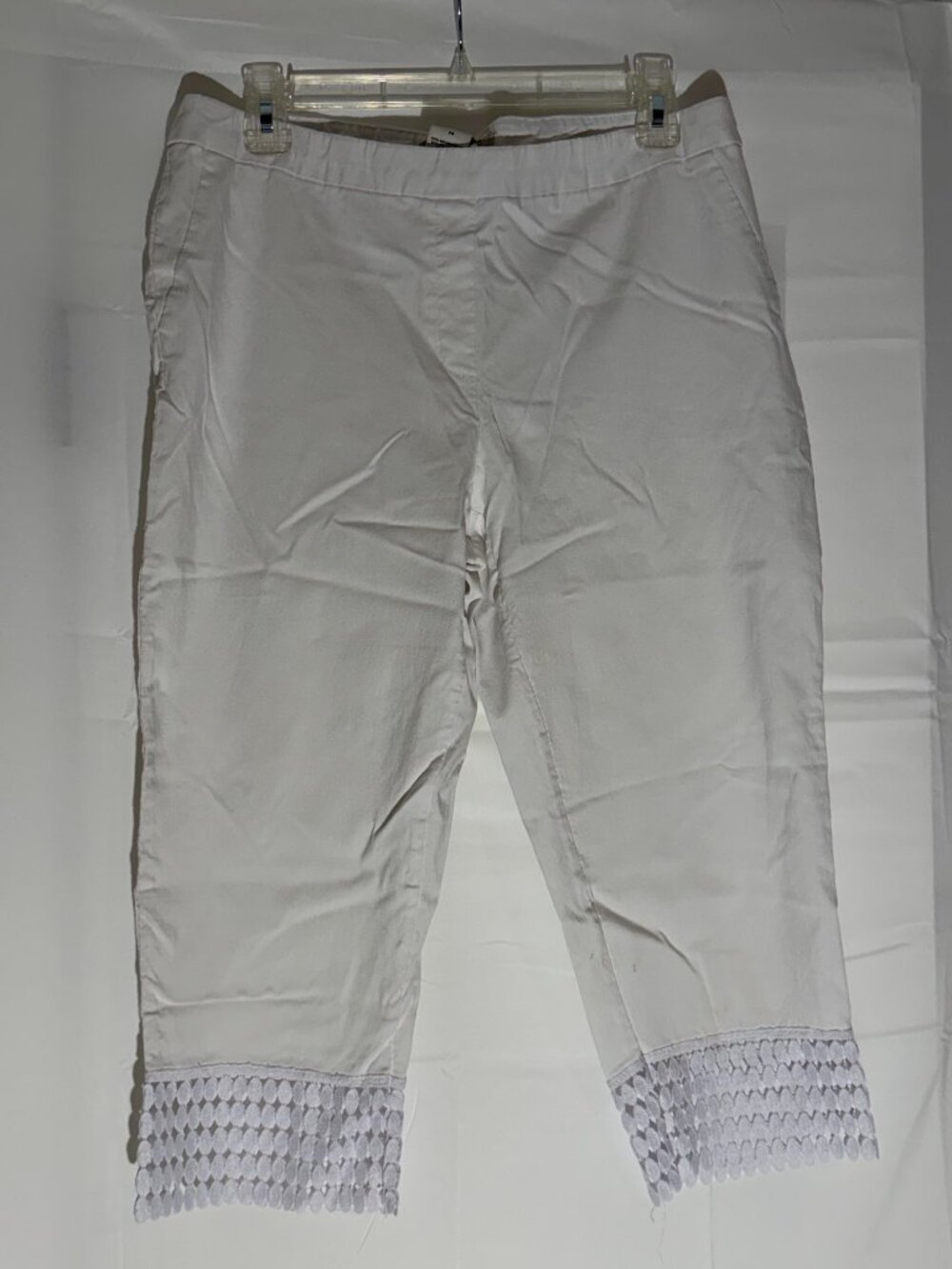 Zac & Rachel White Capri Pants, Size 14